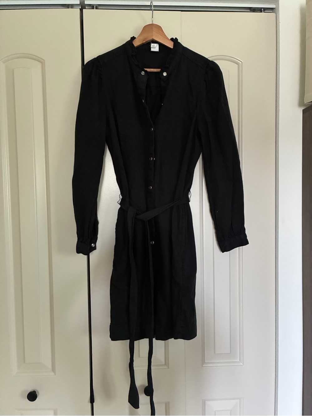GAP Black Long-Sleeve Button Shirt Dress with Waist Tie
